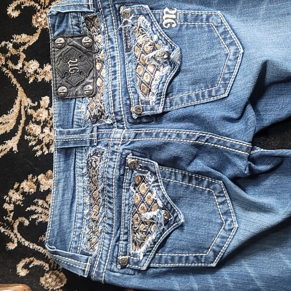 Miss me skinny jeans, gold embellishments on pockets, size 25 - Picture 3 of 4